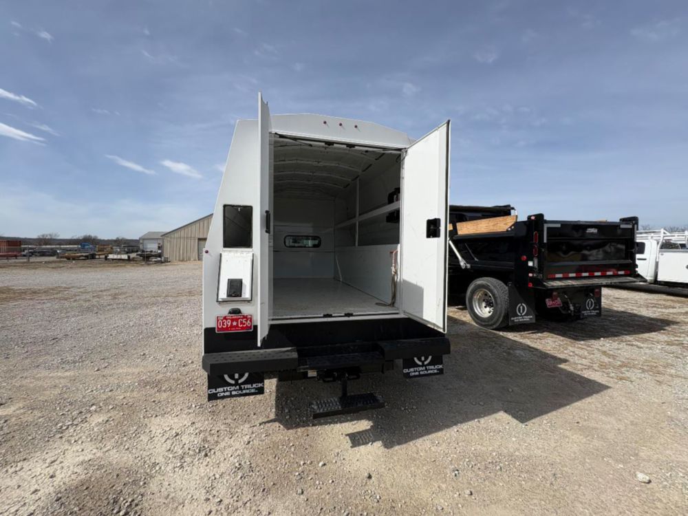 "Almost New" 2024 Dodge Ram 4x4 Crew Cab 5500 Knapheide KUV Service Truck