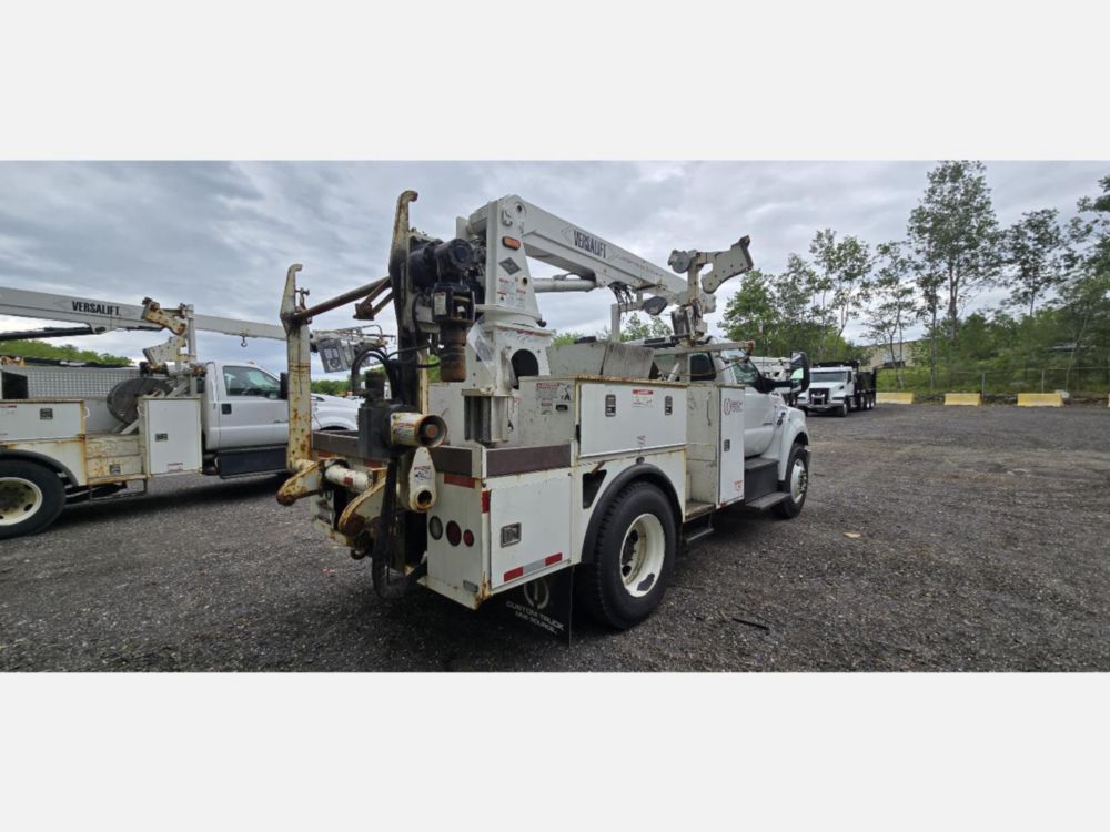 2018 Ford F-750 4x2 Versalift VTP-40-NE Cable Placer Truck