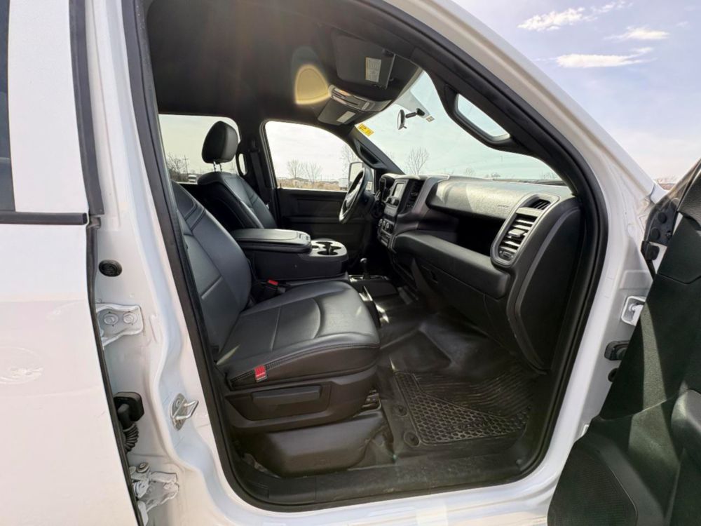 "Almost New" 2024 Dodge Ram 4x4 Crew Cab 5500 Knapheide KUV Service Truck