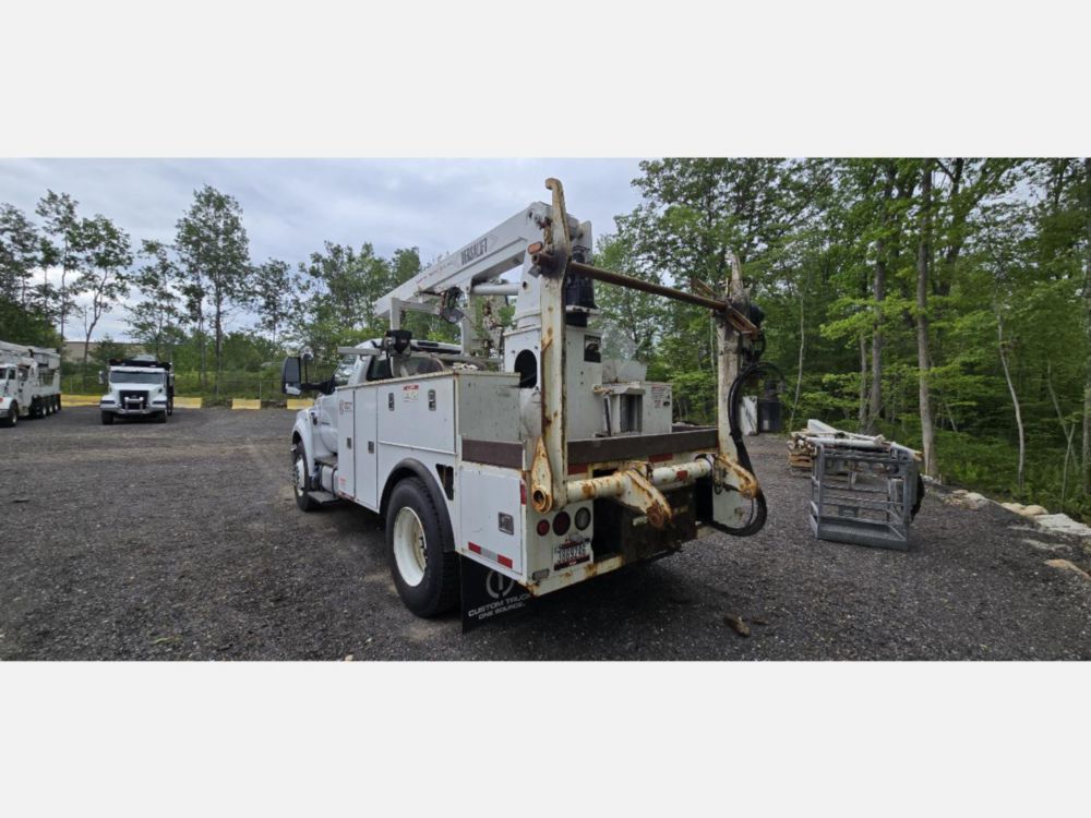 2018 Ford F-750 4x2 Versalift VTP-40-NE Cable Placer Truck