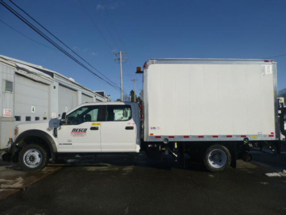 Medium-Duty 19,500 lbs Hi-Rail Welder Truck