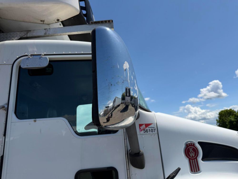 2016 Kenworth T-300 Tandem Axle Reefer Truck