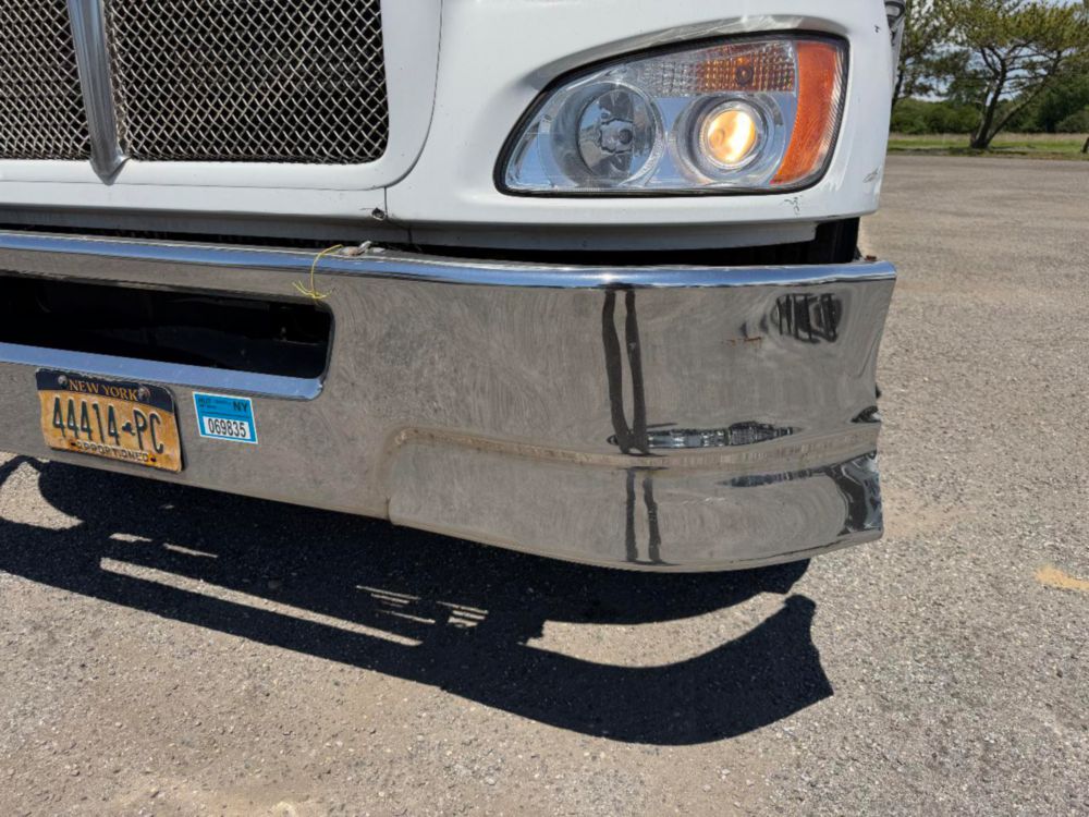 2016 Kenworth T-300 Tandem Axle Reefer Truck