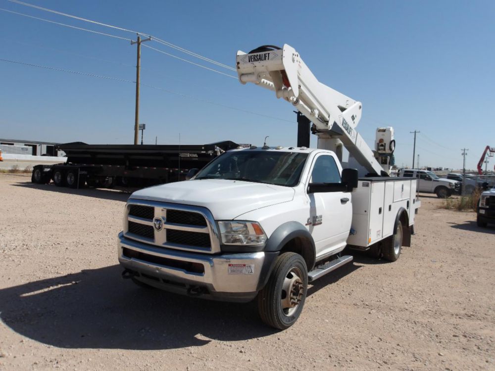 2017 Dodge Ram 5500 4x4 Versalift VST-47-I Material Handler Bucket Truck