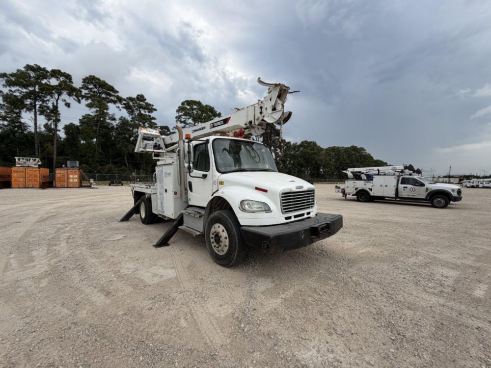 2017 Freightliner M2 Terex Commander 4047 Digger Derrick Truck