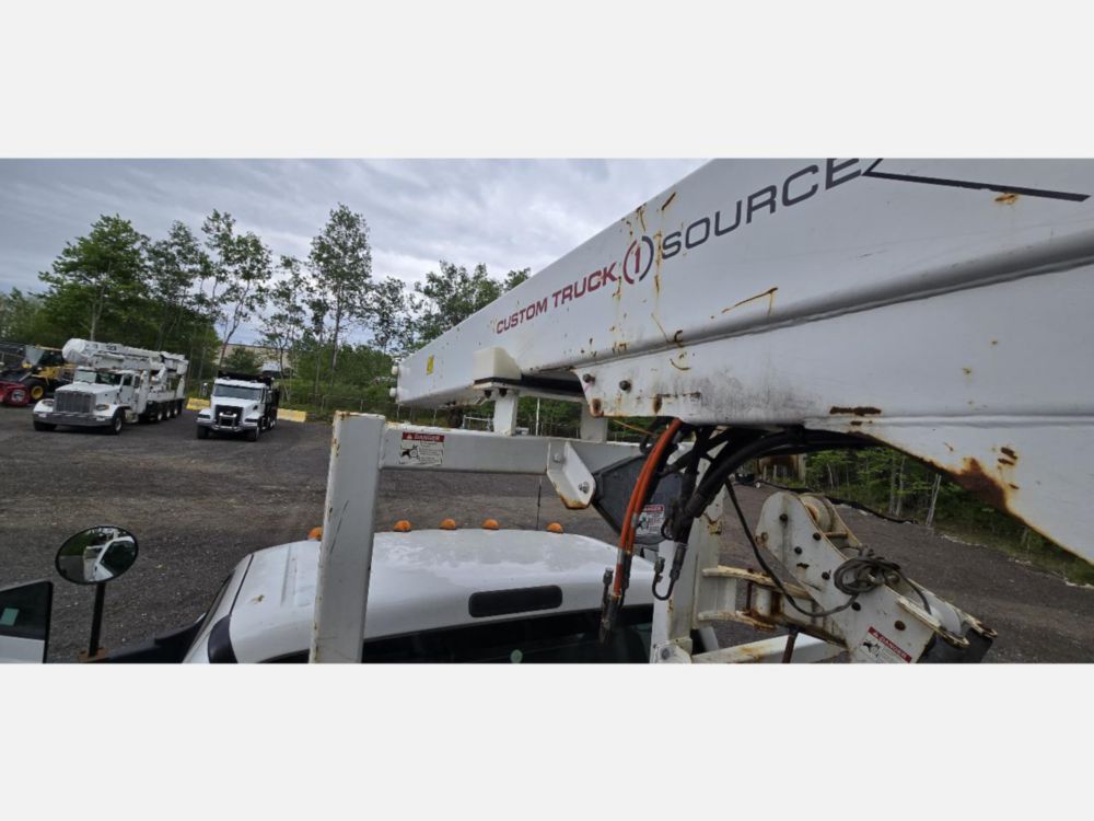 2018 Ford F-750 4x2 Versalift VTP-40-NE Cable Placer Truck