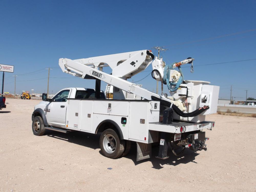 2017 Dodge Ram 5500 4x4 Versalift VST-47-I Material Handler Bucket Truck