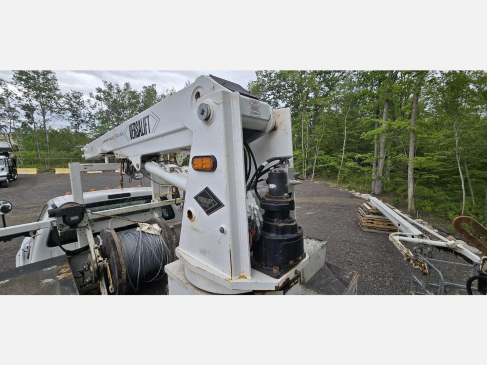2018 Ford F-750 4x2 Versalift VTP-40-NE Cable Placer Truck