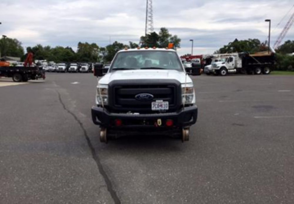 8 ft Light-Duty Service Body Crew Cab Hi-Rail Service Truck