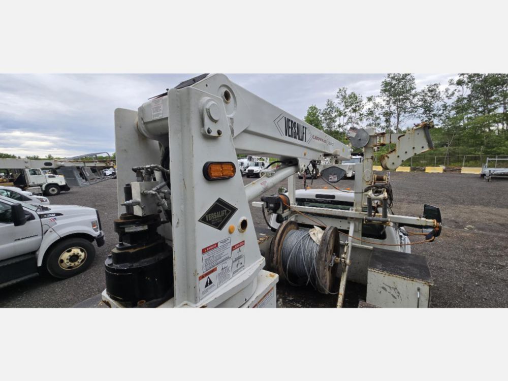 2018 Ford F-750 4x2 Versalift VTP-40-NE Cable Placer Truck