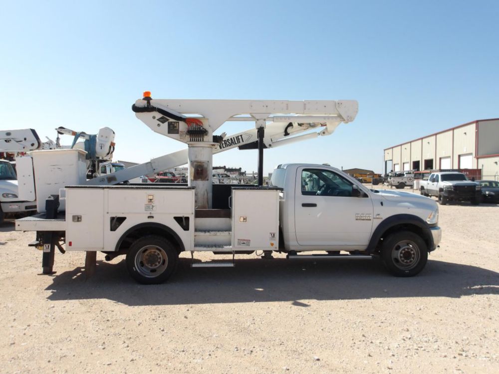 2017 Dodge Ram 5500 4x4 Versalift VST-47-I Material Handler Bucket Truck