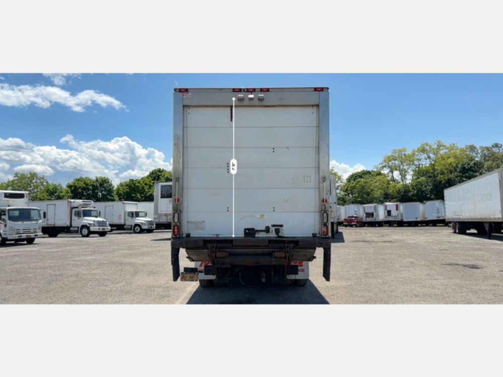 2016 Kenworth T-300 Tandem Axle Reefer Truck