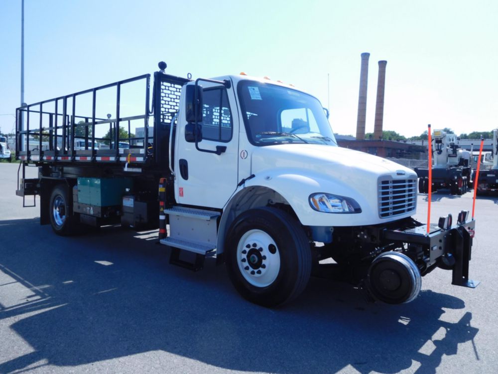 Regular Cab 38,000 lbs Hi-Rail Scissor Lift