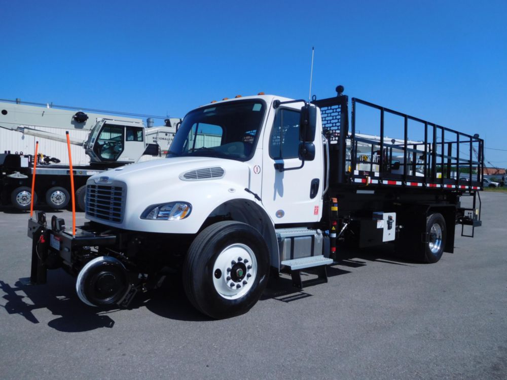 Regular Cab 38,000 lbs Hi-Rail Scissor Lift