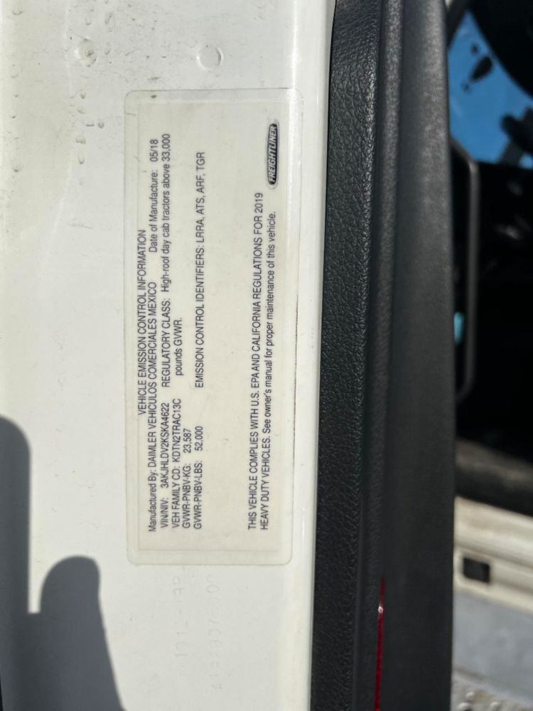 2019 Freightliner Cascadia Tandem Day Cab Tractor