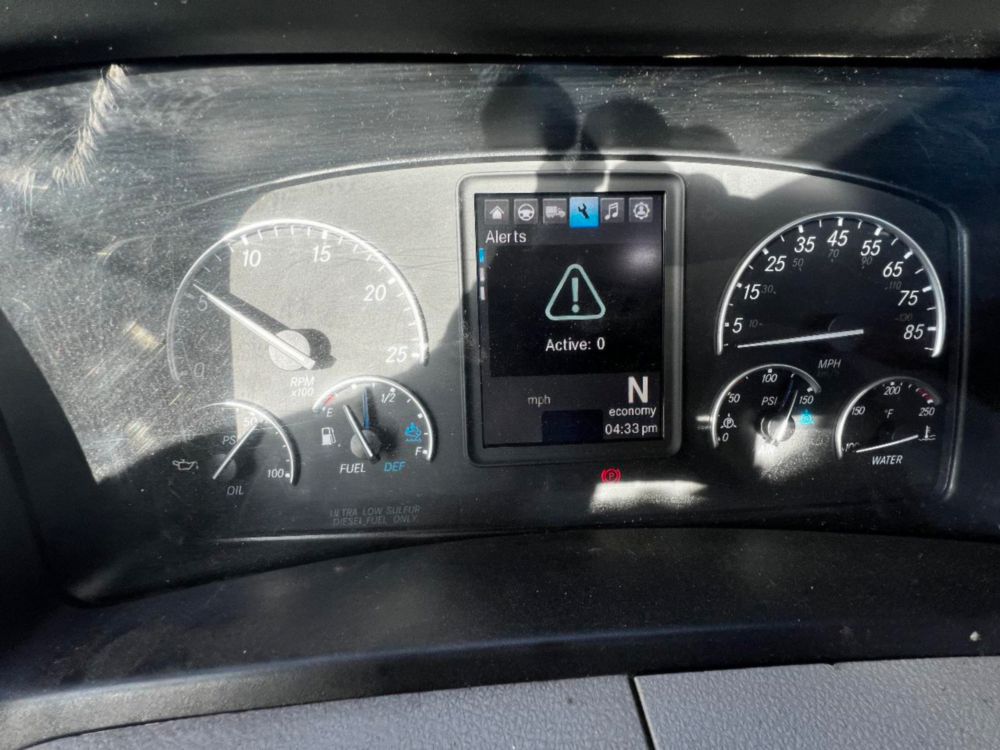 2019 Freightliner Cascadia Tandem Day Cab Tractor