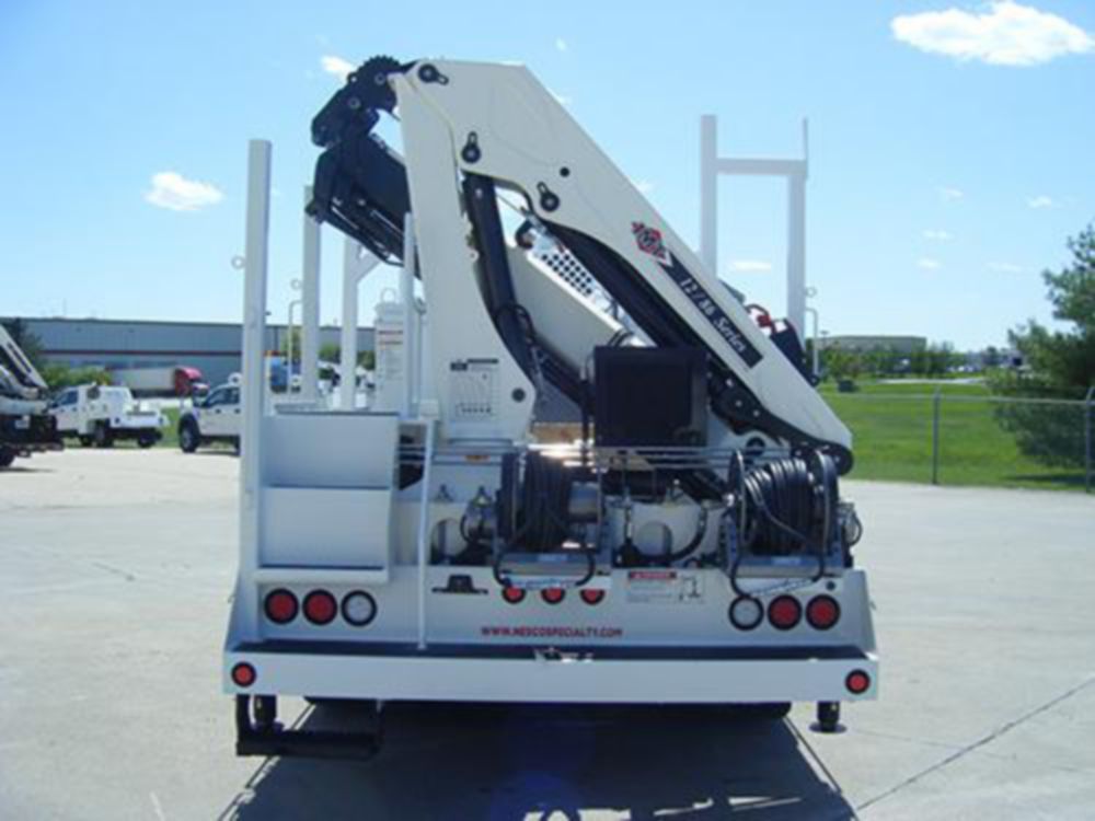 Light-Duty 29,500 ft-lb Telescopic 19,501 lbs Hi-Rail Section Truck