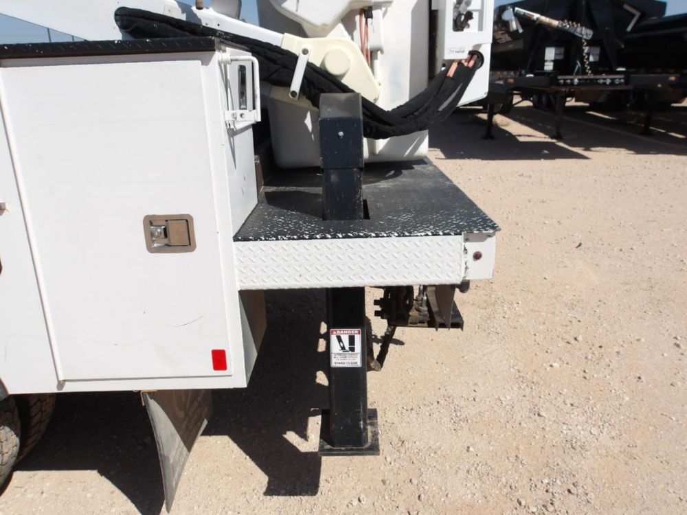 2017 Dodge Ram 5500 4x4 Versalift VST-47-I Material Handler Bucket Truck