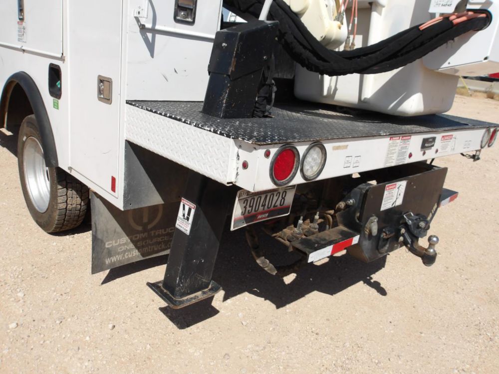2017 Dodge Ram 5500 4x4 Versalift VST-47-I Material Handler Bucket Truck