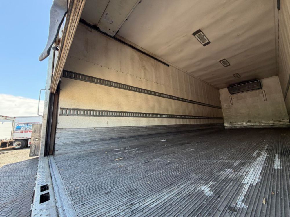 2016 Kenworth T-300 Tandem Axle Reefer Truck