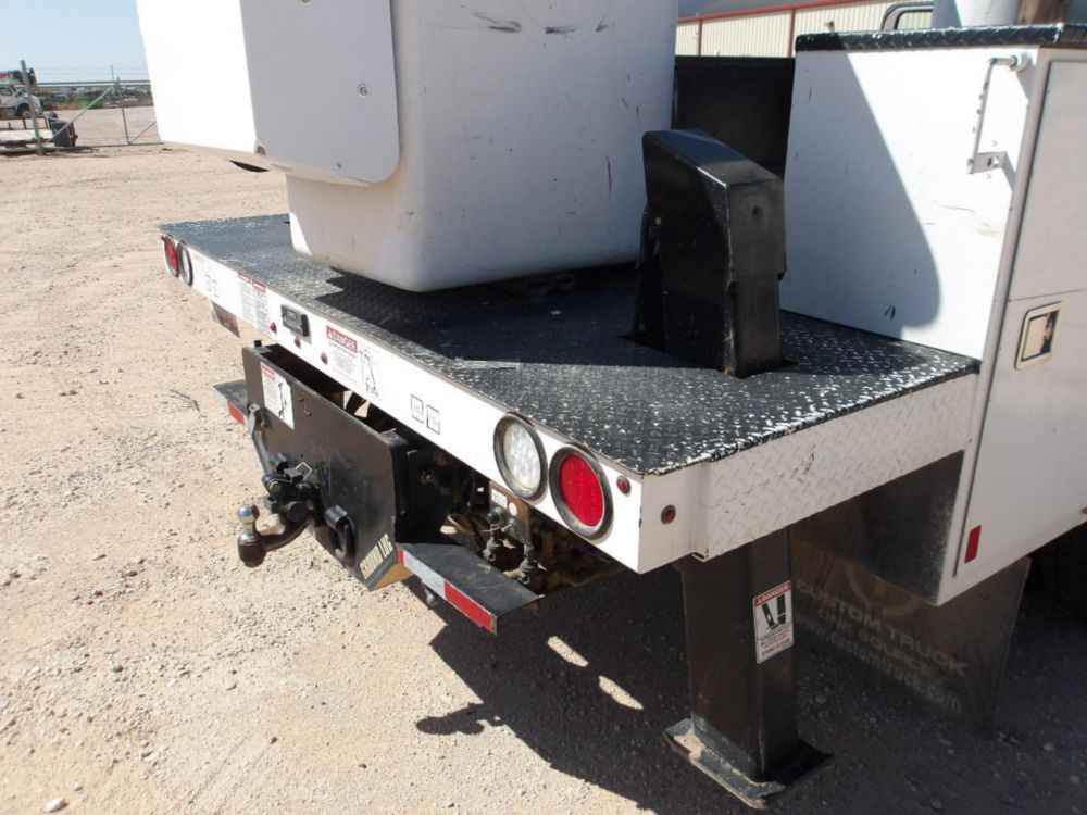 2017 Dodge Ram 5500 4x4 Versalift VST-47-I Material Handler Bucket Truck