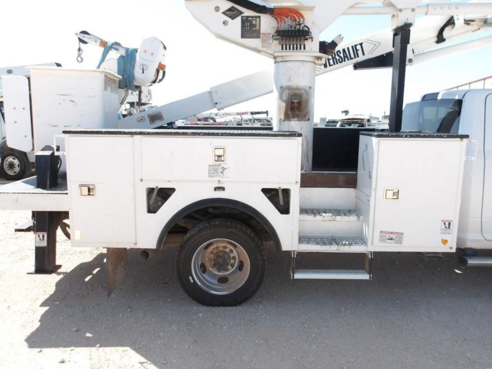 2017 Dodge Ram 5500 4x4 Versalift VST-47-I Material Handler Bucket Truck