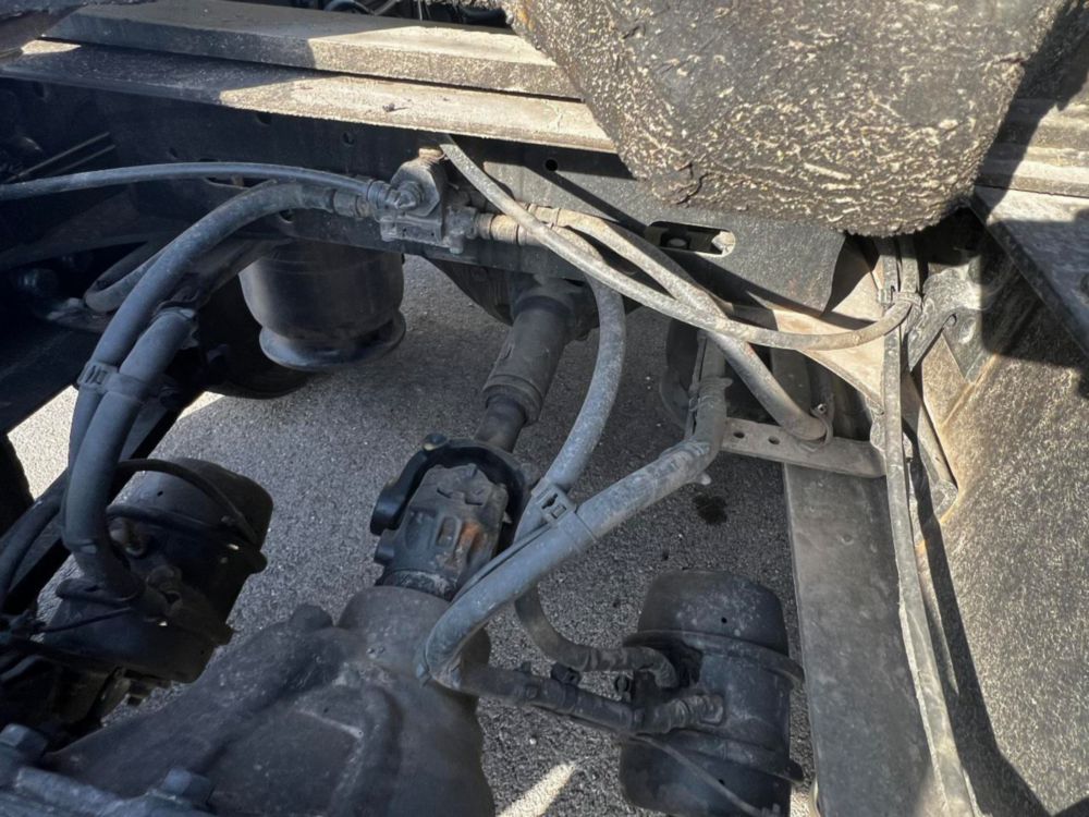 2019 Freightliner Cascadia Tandem Day Cab Tractor