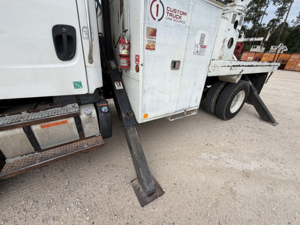 2017 Freightliner M2 Terex Commander 4047 Digger Derrick Truck