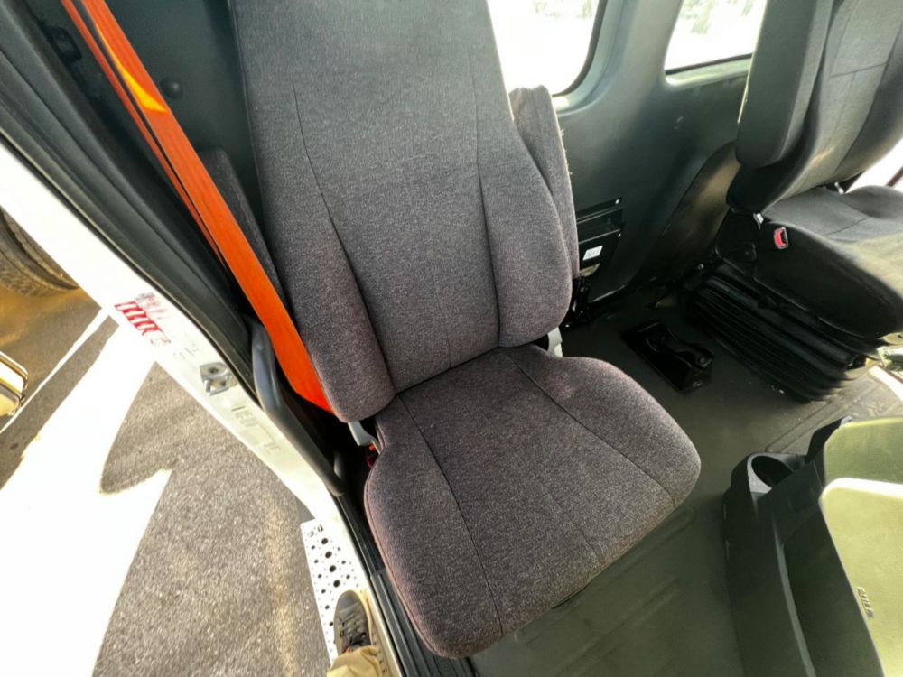 2019 Freightliner Cascadia Tandem Day Cab Tractor
