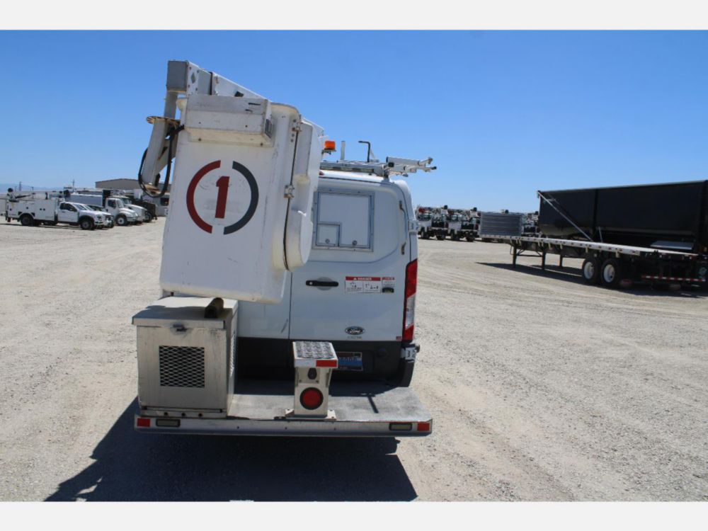 2019 Ford T-350 Versalift Vantel-29-NE Bucket Truck