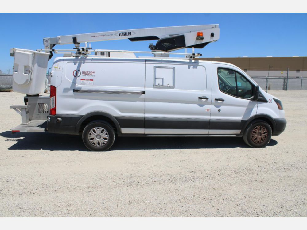2019 Ford T-350 Versalift Vantel-29-NE Bucket Truck