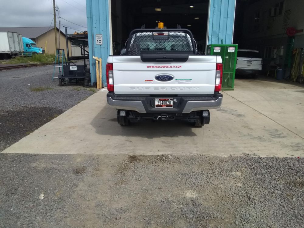 1 Ton Crew Cab AWD Diesel Hi-Rail Pickup Truck