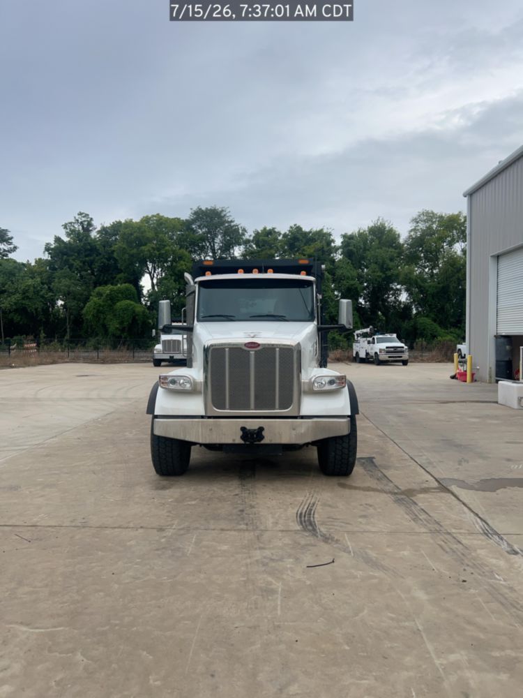 2026 Peterbilt 567 10x4 18' Load King Dump Truck