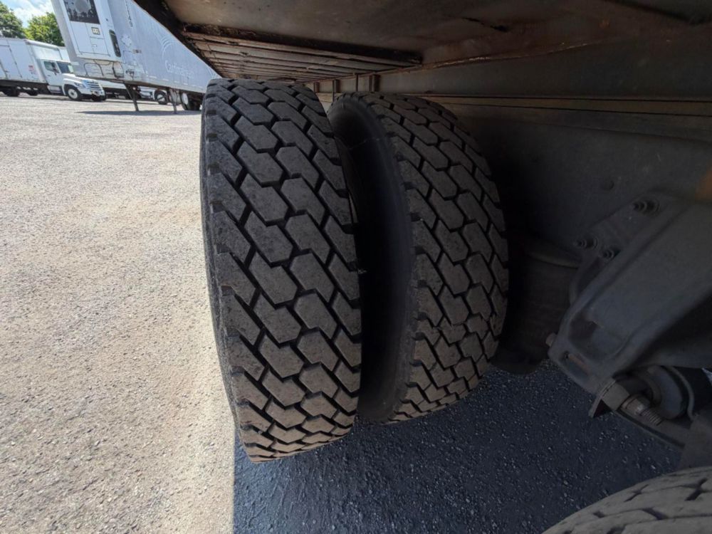2016 Kenworth T-300 Tandem Axle Reefer Truck