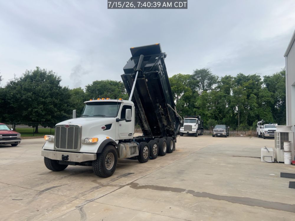 2026 Peterbilt 567 10x4 18' Load King Dump Truck