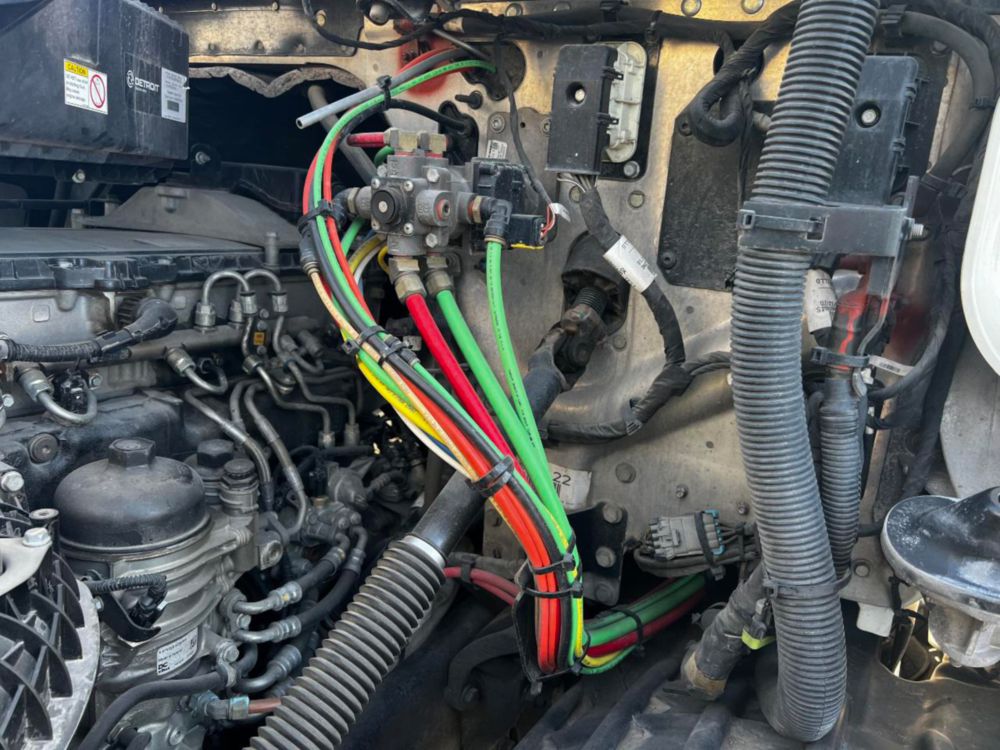2019 Freightliner Cascadia Tandem Day Cab Tractor