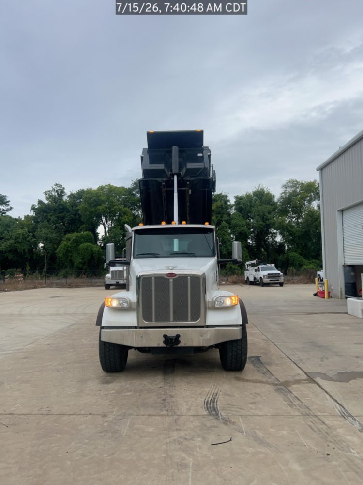 2026 Peterbilt 567 10x4 18' Load King Dump Truck