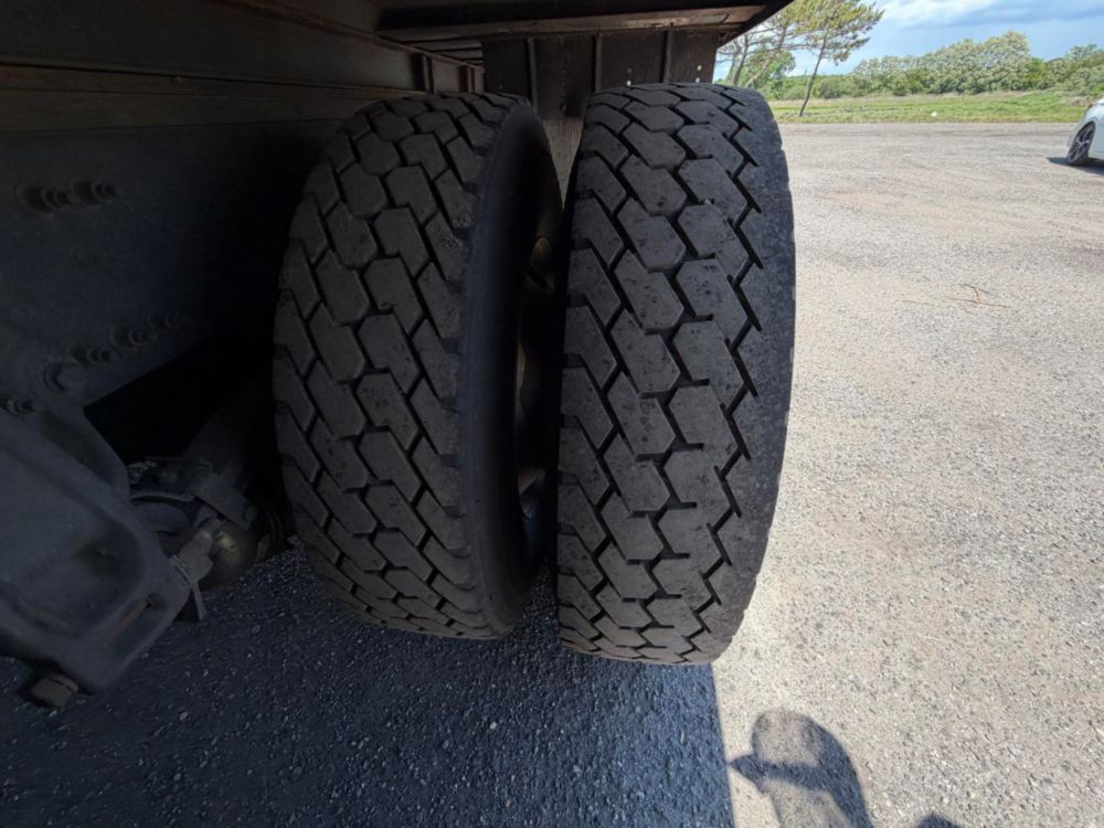2016 Kenworth T-300 Tandem Axle Reefer Truck