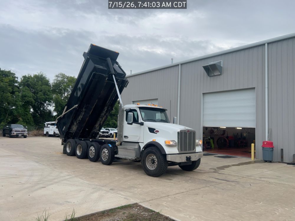 2026 Peterbilt 567 10x4 18' Load King Dump Truck