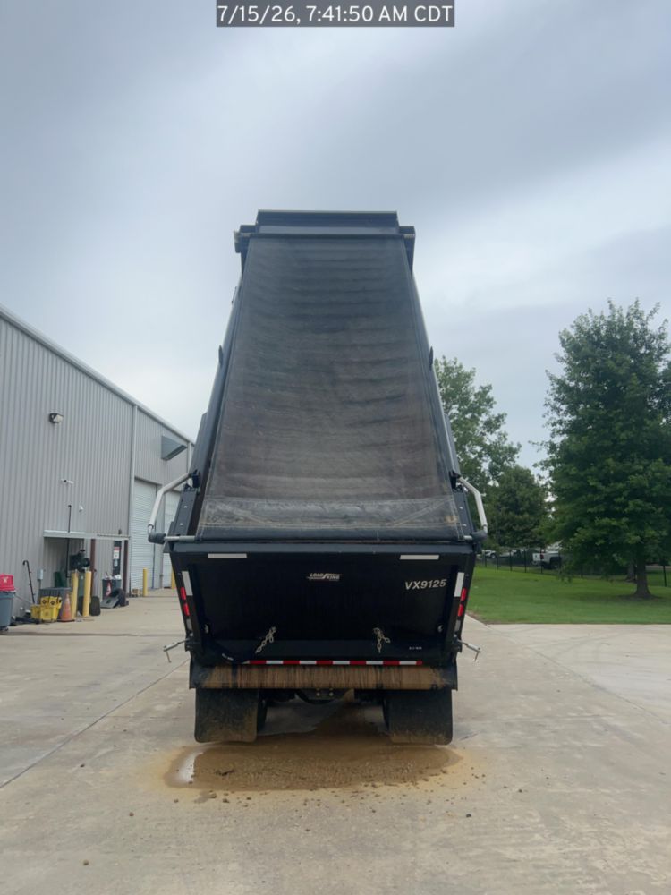 2026 Peterbilt 567 10x4 18' Load King Dump Truck