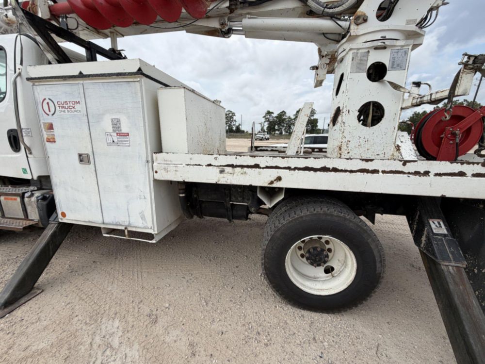 2017 Freightliner M2 Terex Commander 4047 Digger Derrick Truck