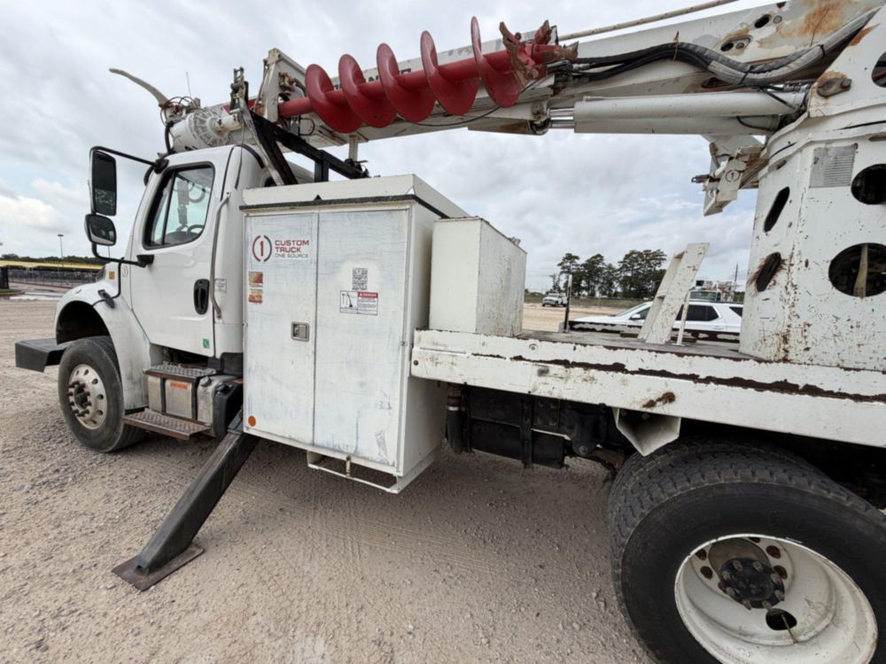 2017 Freightliner M2 Terex Commander 4047 Digger Derrick Truck