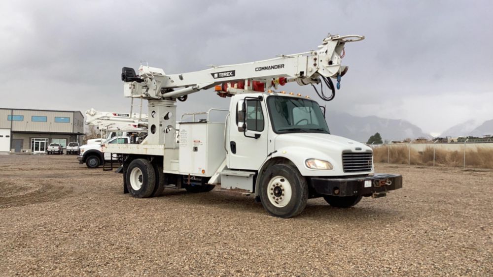 2016 Freightliner M2106 4x2 Terex C4047 Digger Derrick
