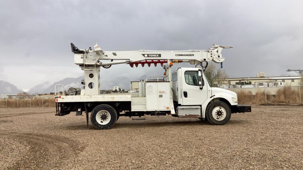 2016 Freightliner M2106 4x2 Terex C4047 Digger Derrick