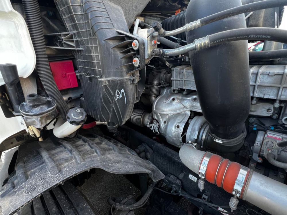 2019 Freightliner Cascadia Tandem Day Cab Tractor