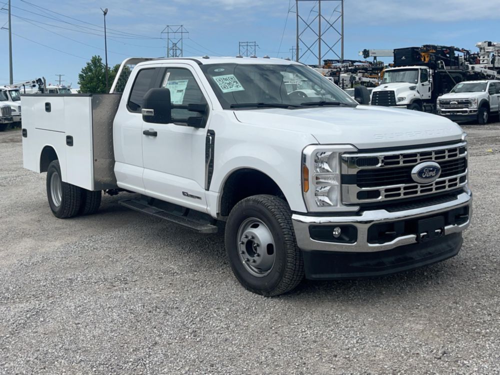 2026 Ford F350 4x4 Service Truck