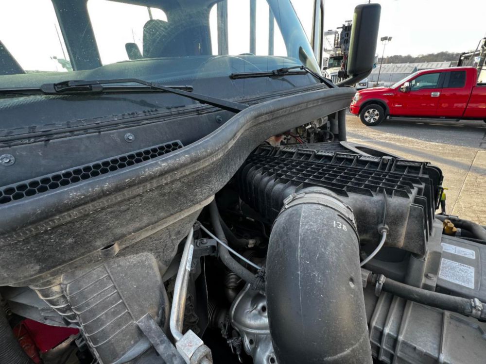 2019 Freightliner Cascadia Tandem Day Cab Tractor