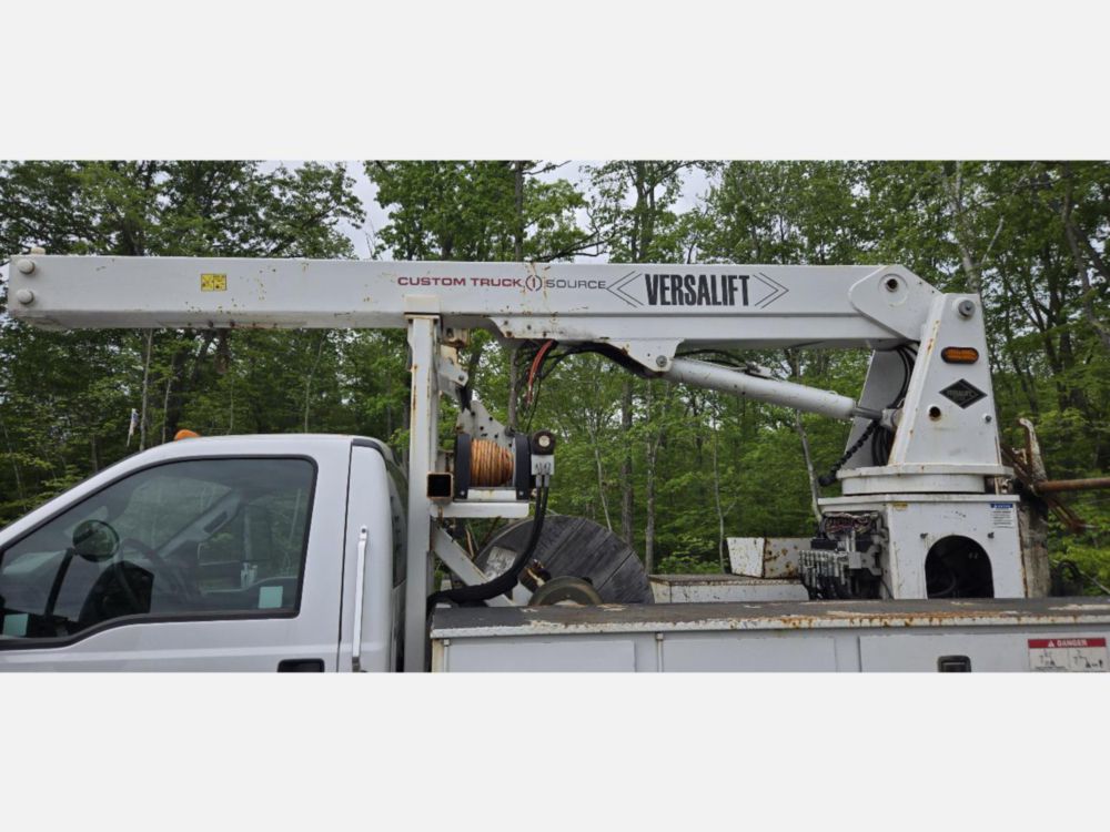 2018 Ford F-750 4x2 Versalift VTP-40-NE Cable Placer Truck