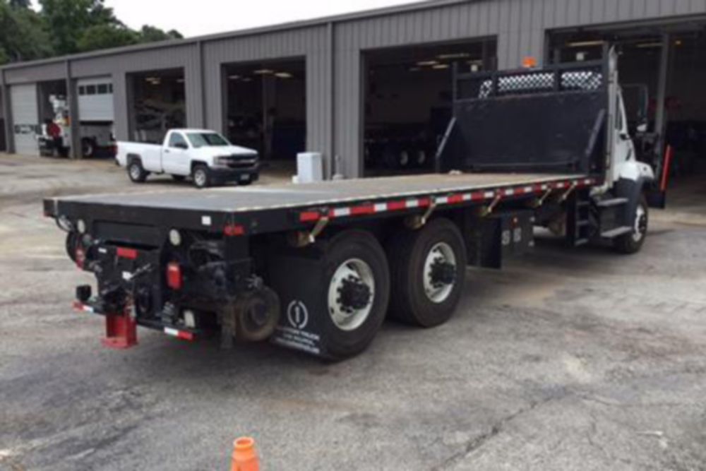 Heavy-Duty Hi-Rail Flatbed Truck