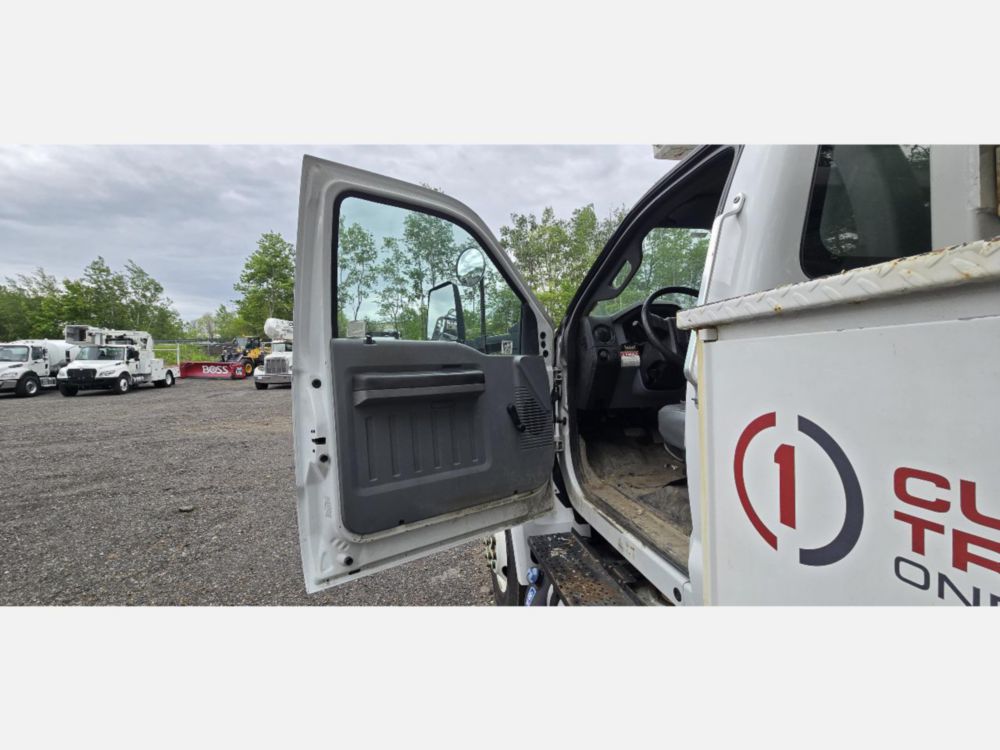 2018 Ford F-750 4x2 Versalift VTP-40-NE Cable Placer Truck